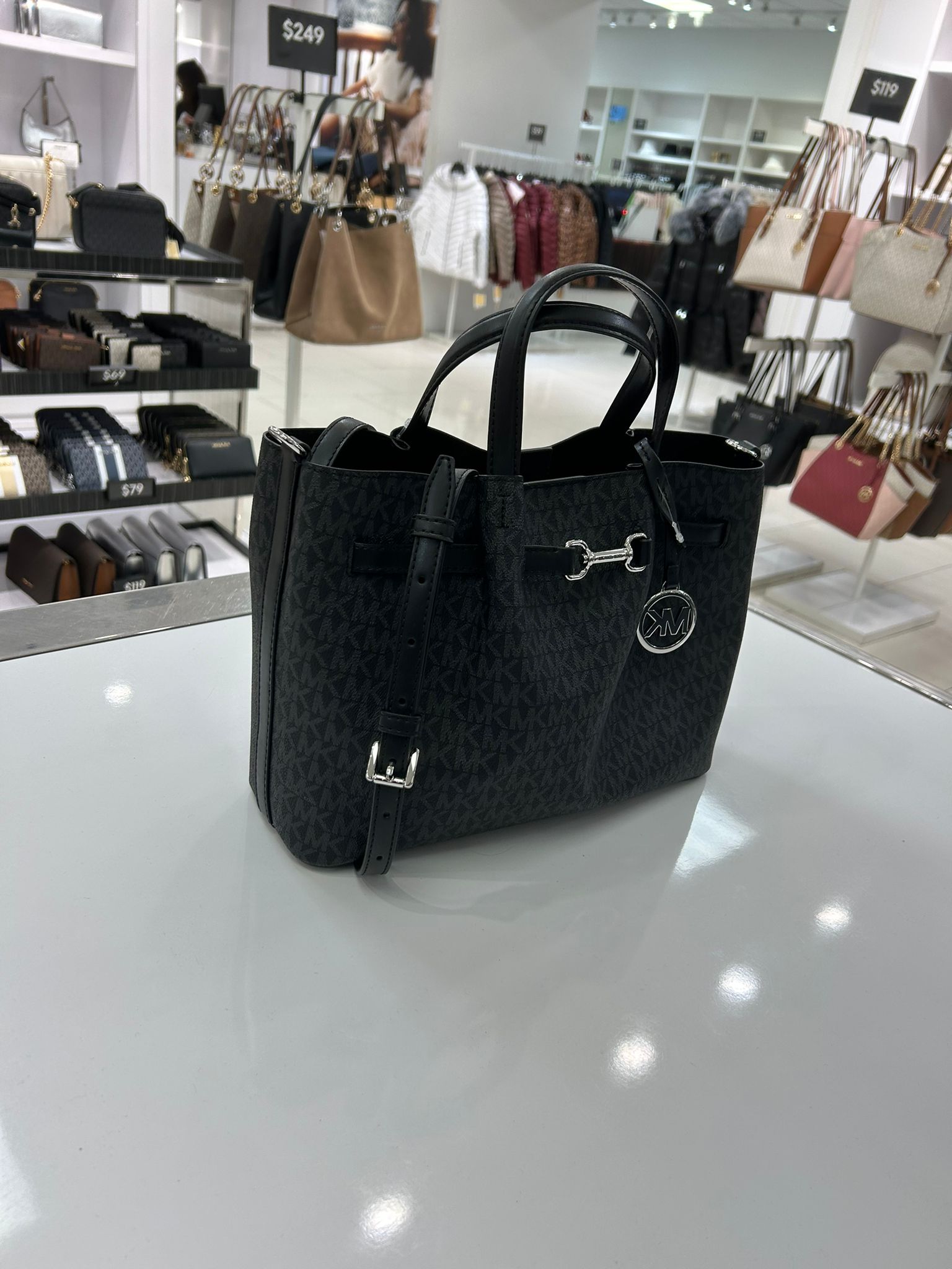 Women's Michael Kors Carson Medium Signature Logo Satchel