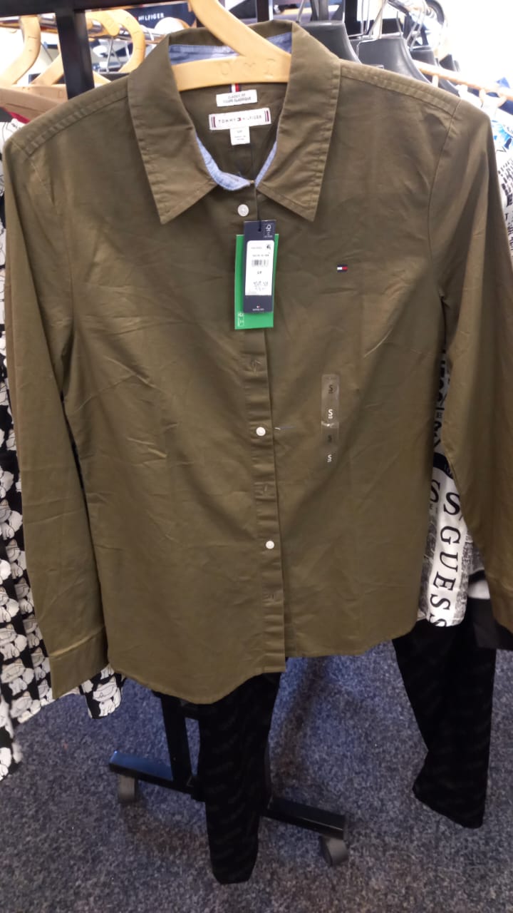 Tommy Hilfiger WOMEN Regular Fit Solid Stretch Oxford Shirt
