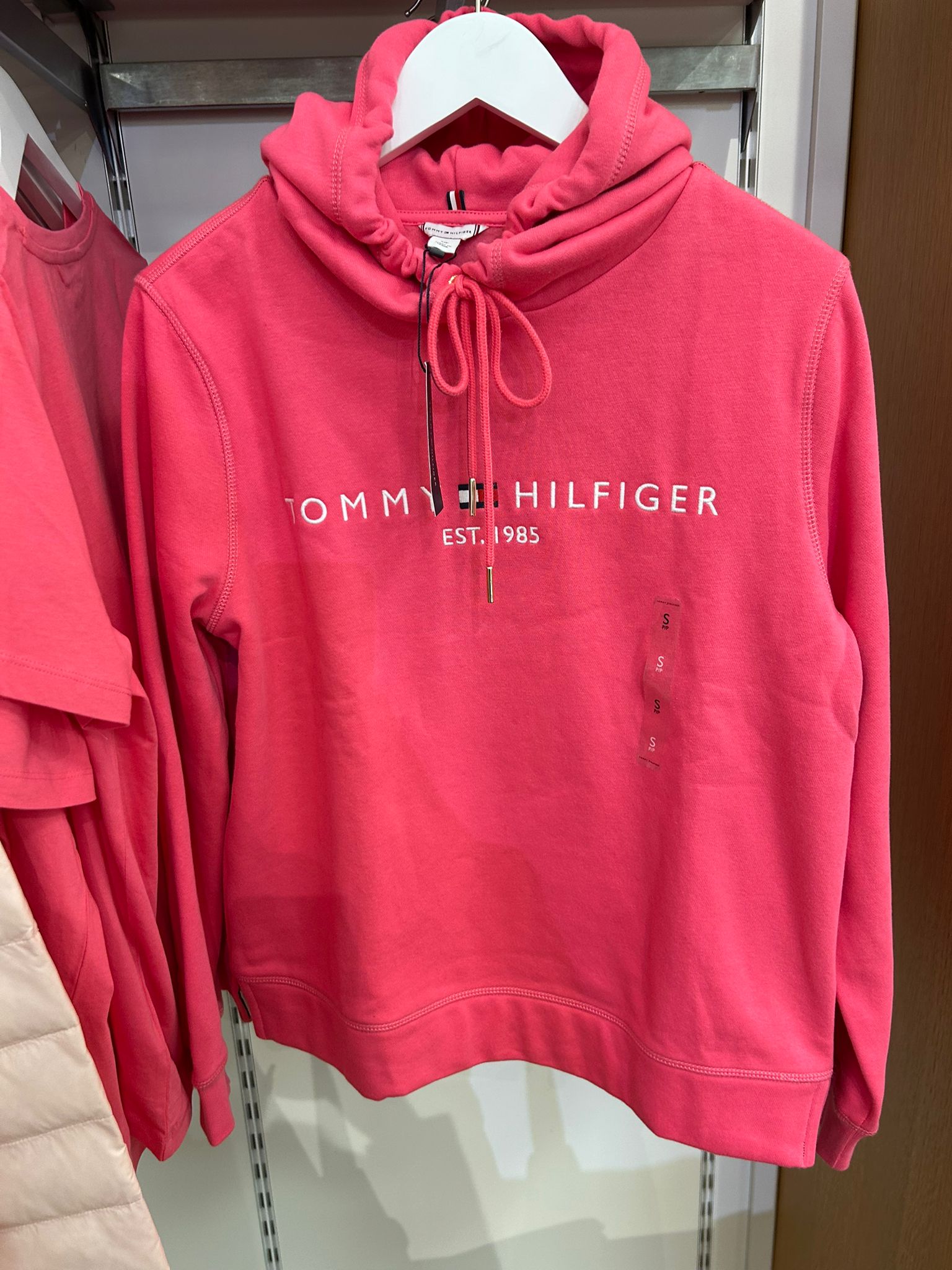 Women Embroidered Tommy Logo Hoodie/Fandango Pink