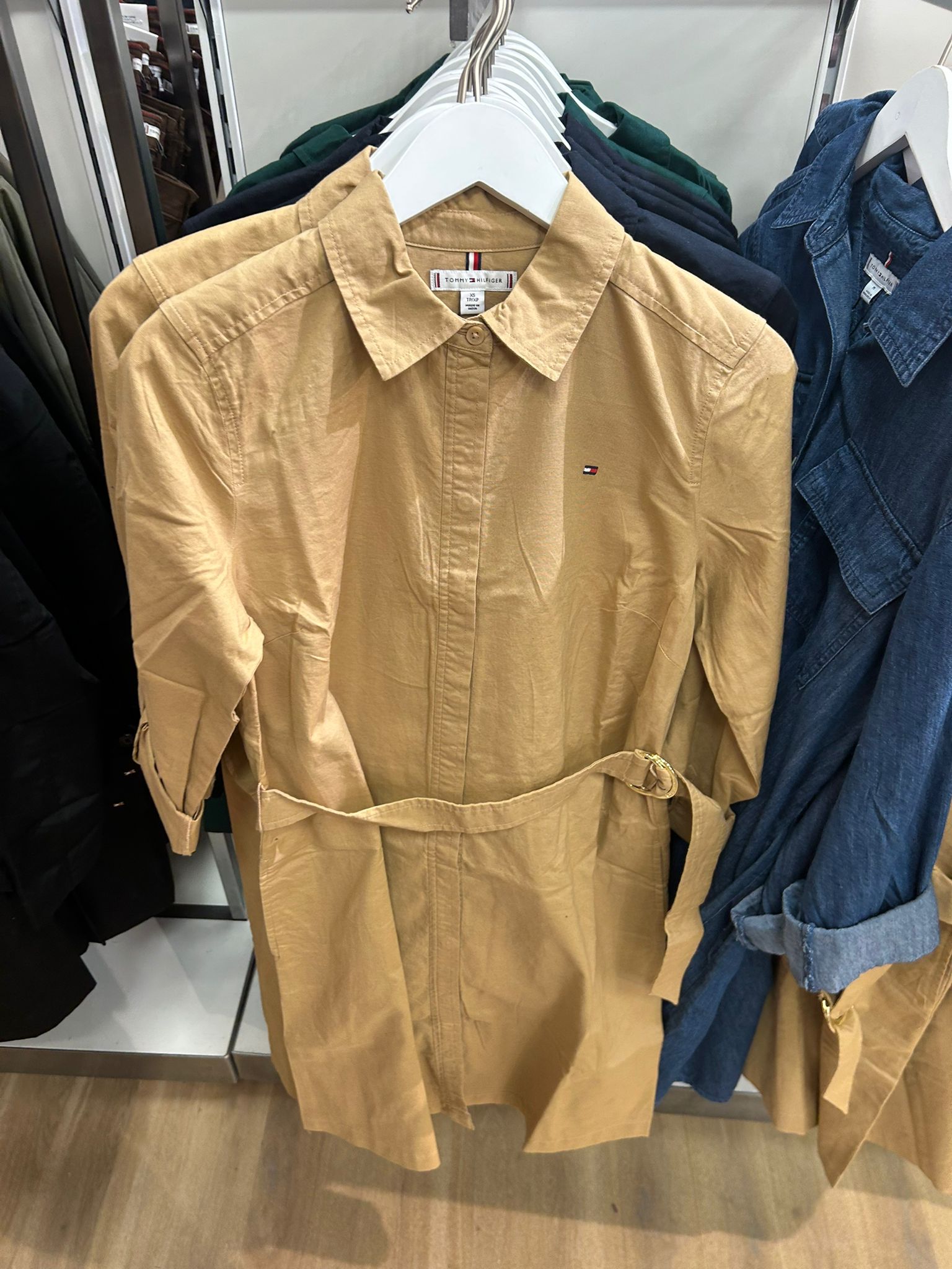 TOMMY WOMENS' Long-Sleeve Belted Oxford Shirtdress Classic Khaki