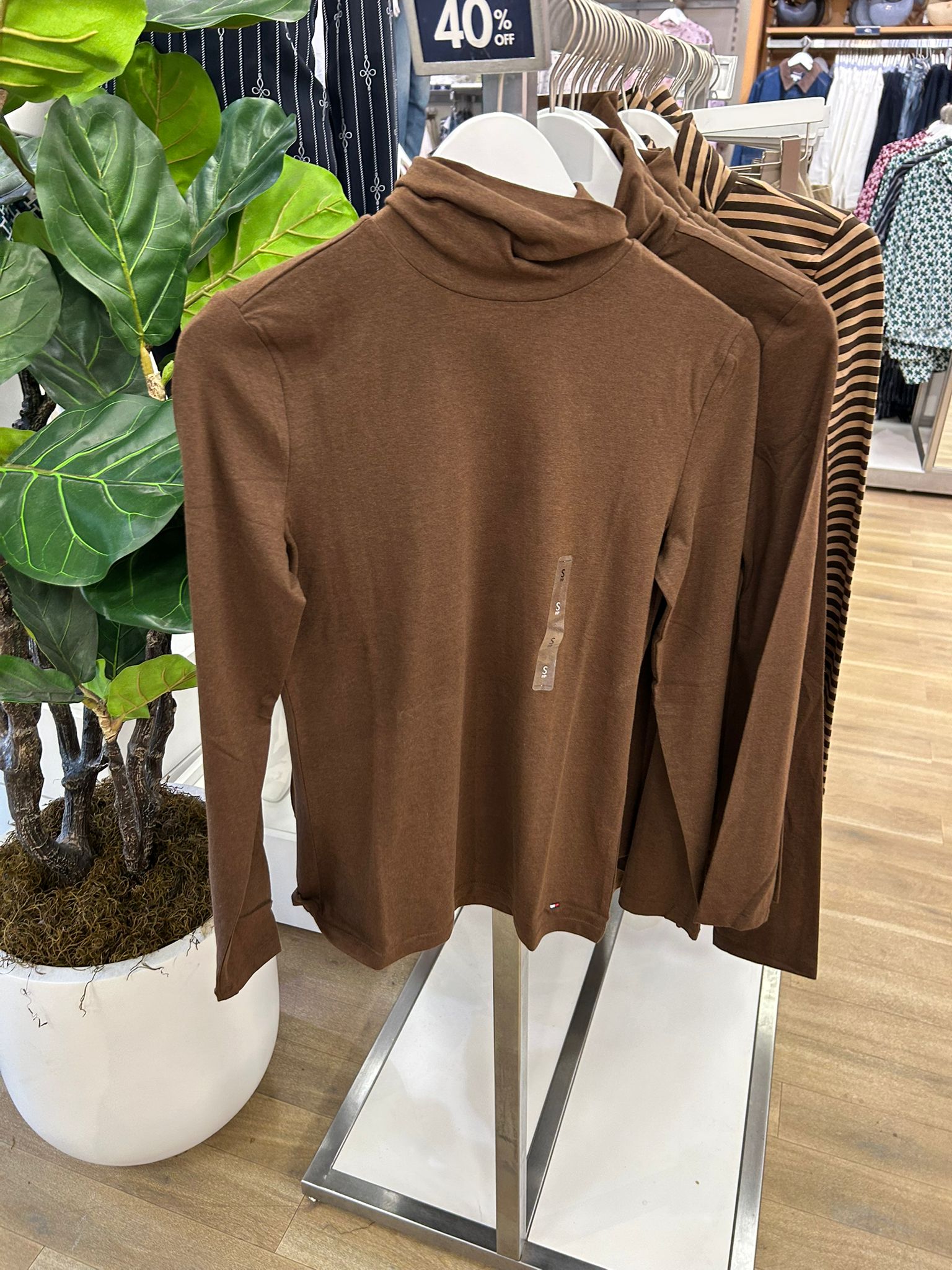 Womens' Tommy Long-Sleeve Turtleneck T-Shirt Legacy Brown