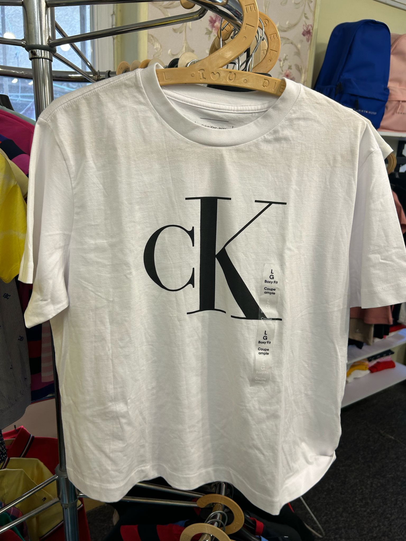 Calvin Klein Womens' Monogrammed boxy t-shirt/ WHITE
