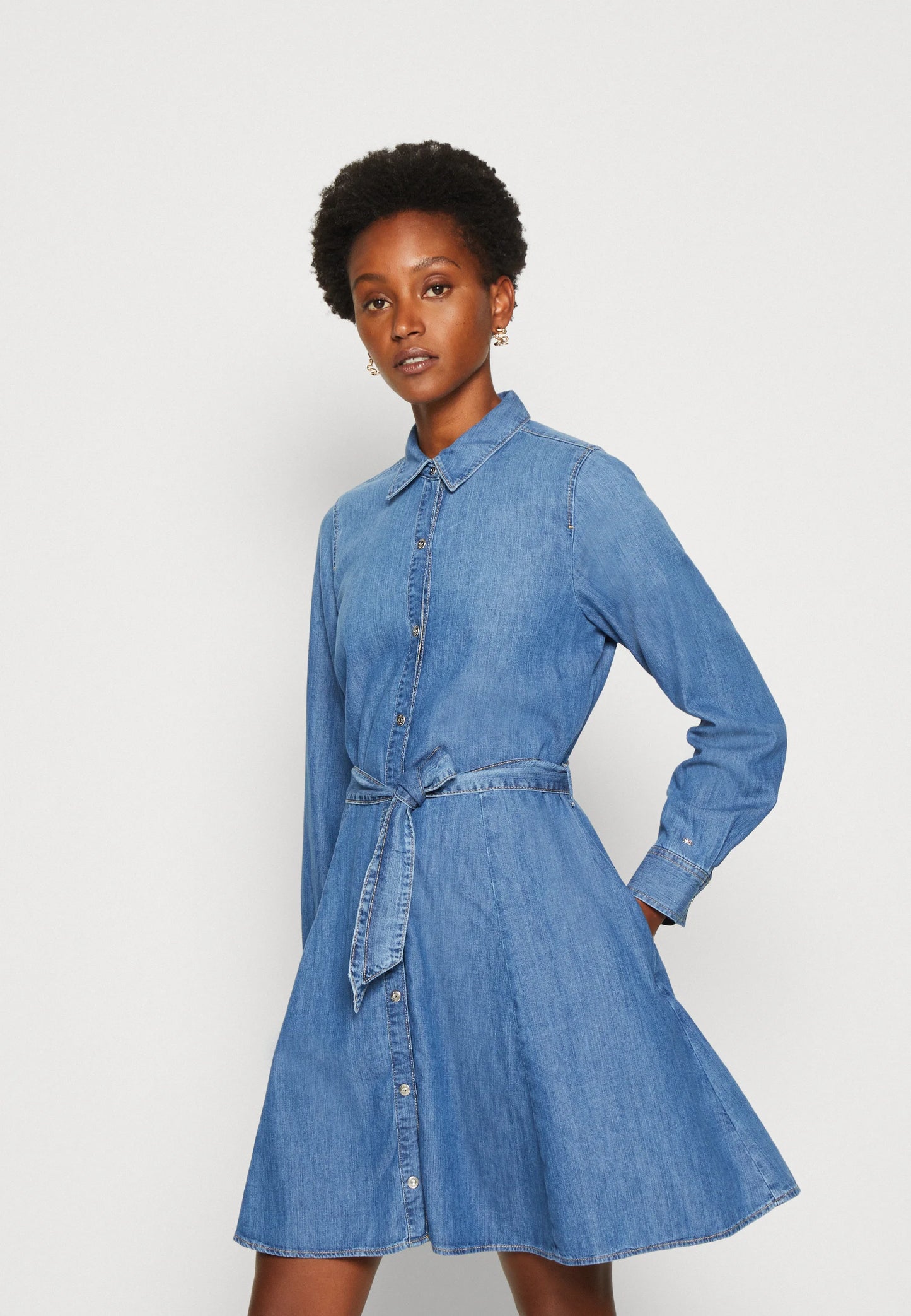 Tommy Hilfiger BELTED DRESS - Denim dress