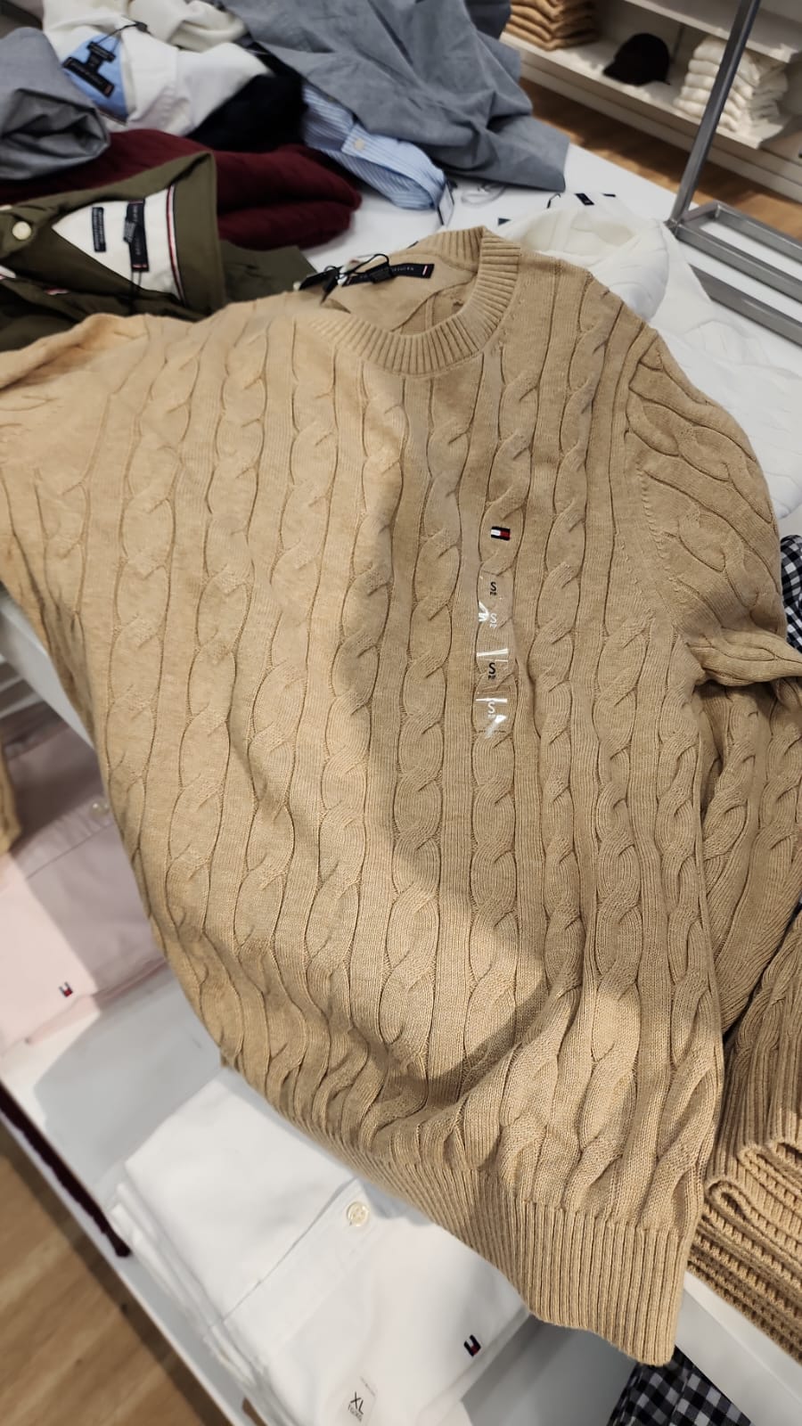 TOMMY MENS' Cable Knit Crewneck Sweater /Beige