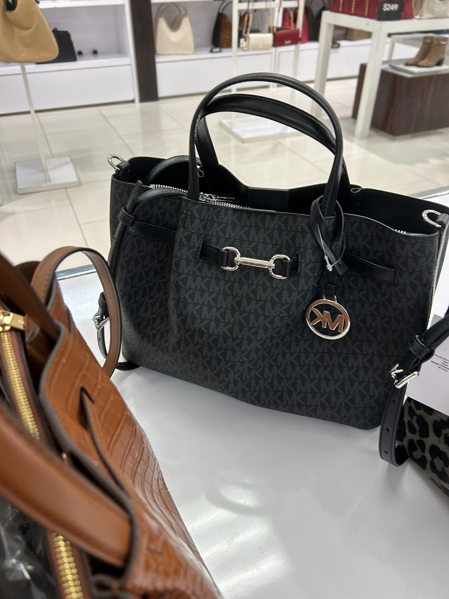 Women's Michael Kors Carson Medium Signature Logo Satchel