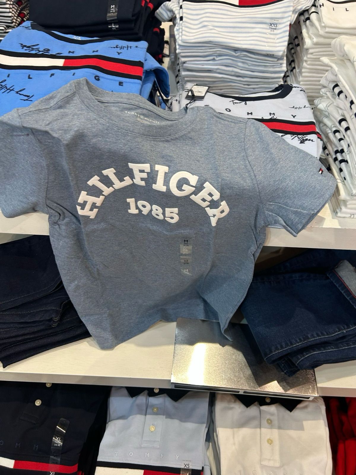 Tommy Hilfiger Boys' MONOTYPE 1985 ARCH TEE - Print T-shirt