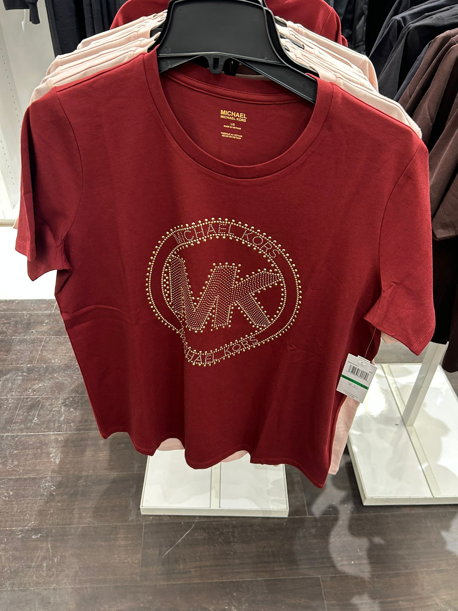 Women's Michael Kors Studded Logo Charm Organic Cotton Jersey T-Shirt CHERRY