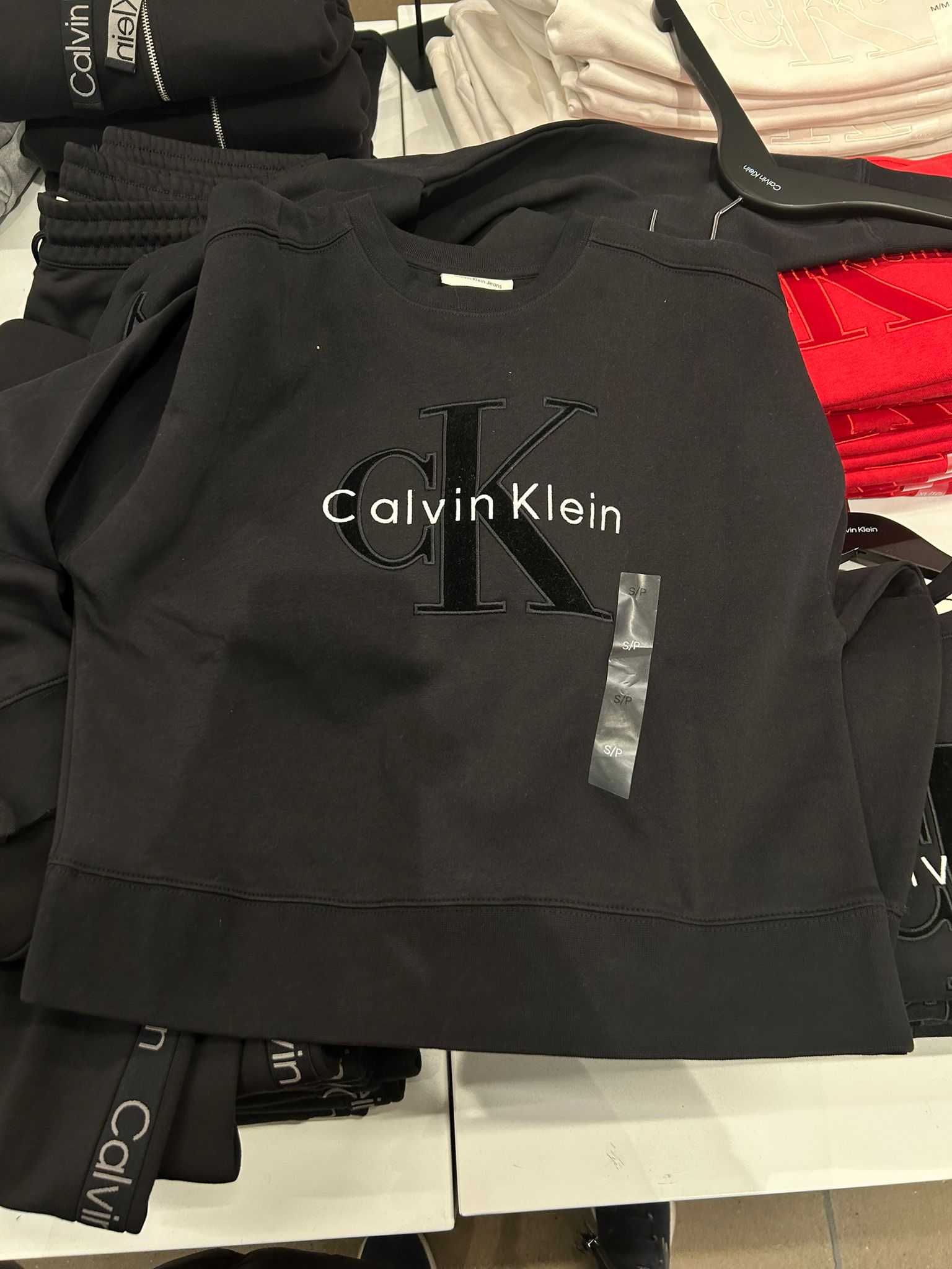 Womens' Calvin Klein Fleece Velvet Monologo Graphic Relaxed Sweatshirt Black