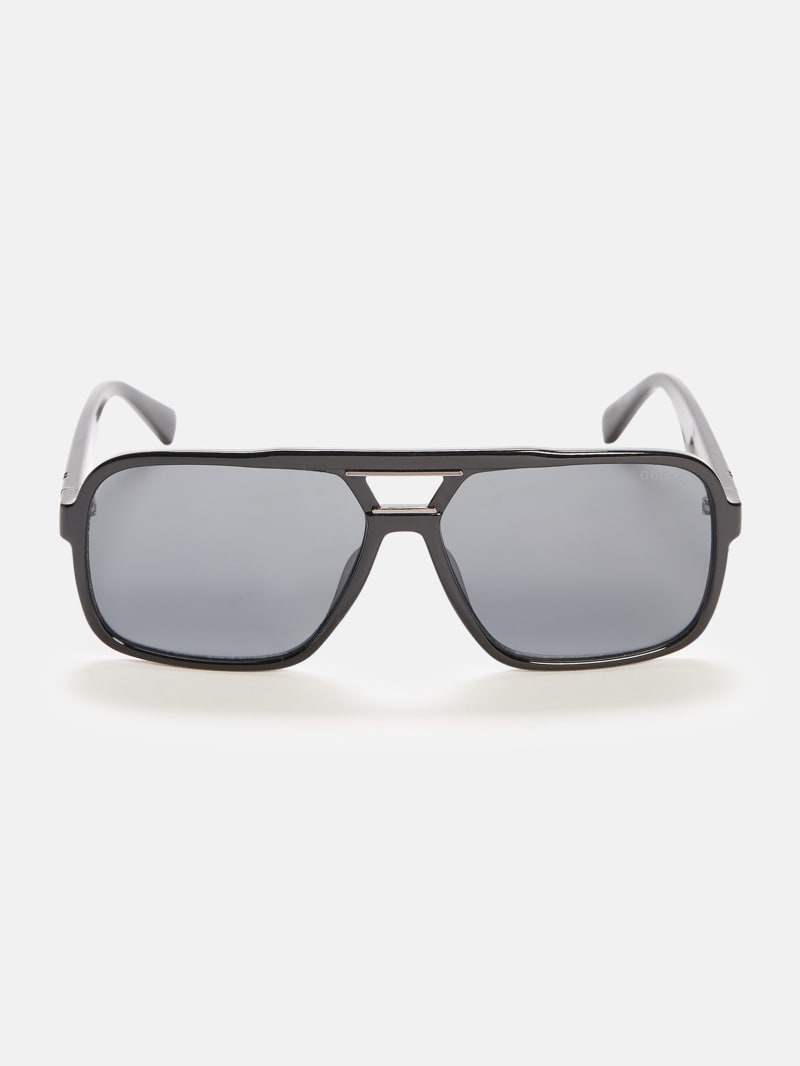 Mens' Guess Rounded Navigator Sunglasses