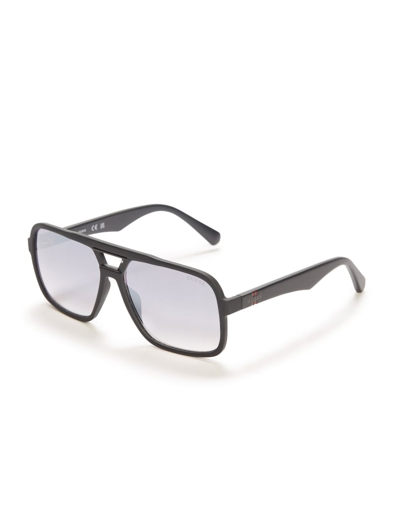 Mens' Guess Rounded Navigator Sunglasses