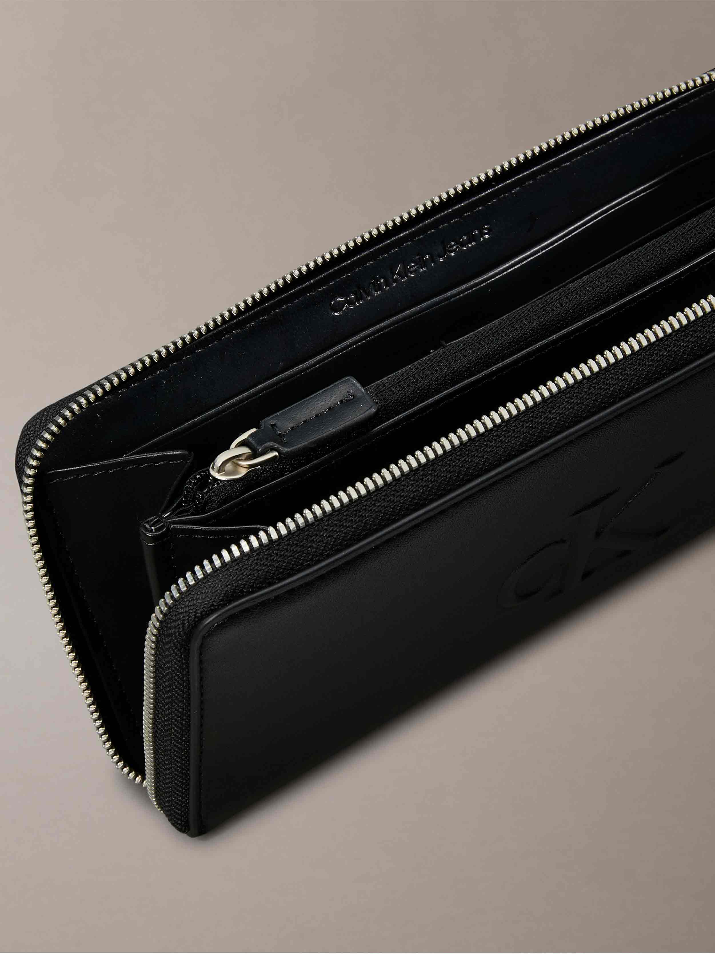 Calvin Klein - Women's Large Wallet