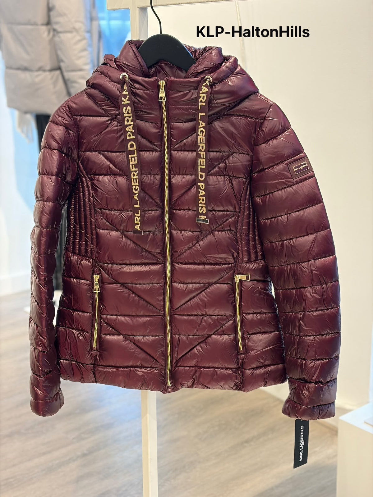Karl HOODED SHORT Women PUFFER - Cabernet