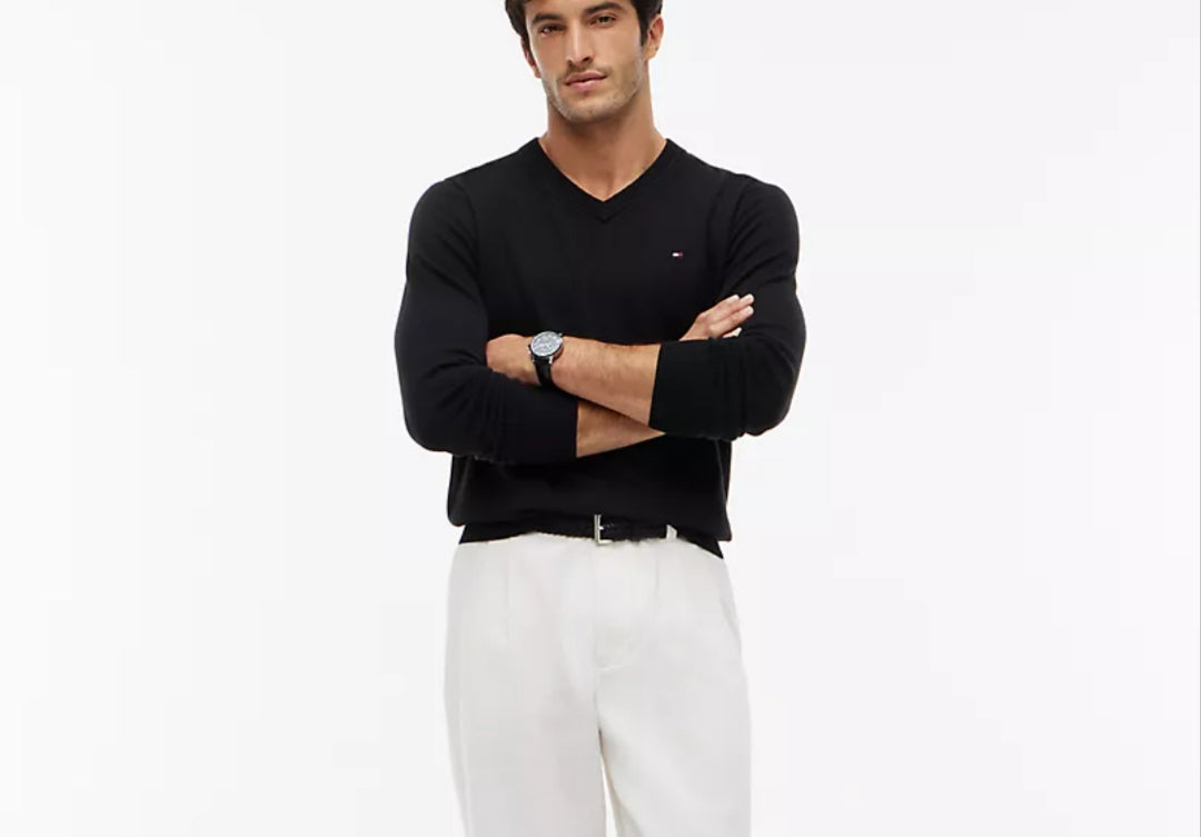 Tommy Solid Logo V-Neck Men Sweater- Black