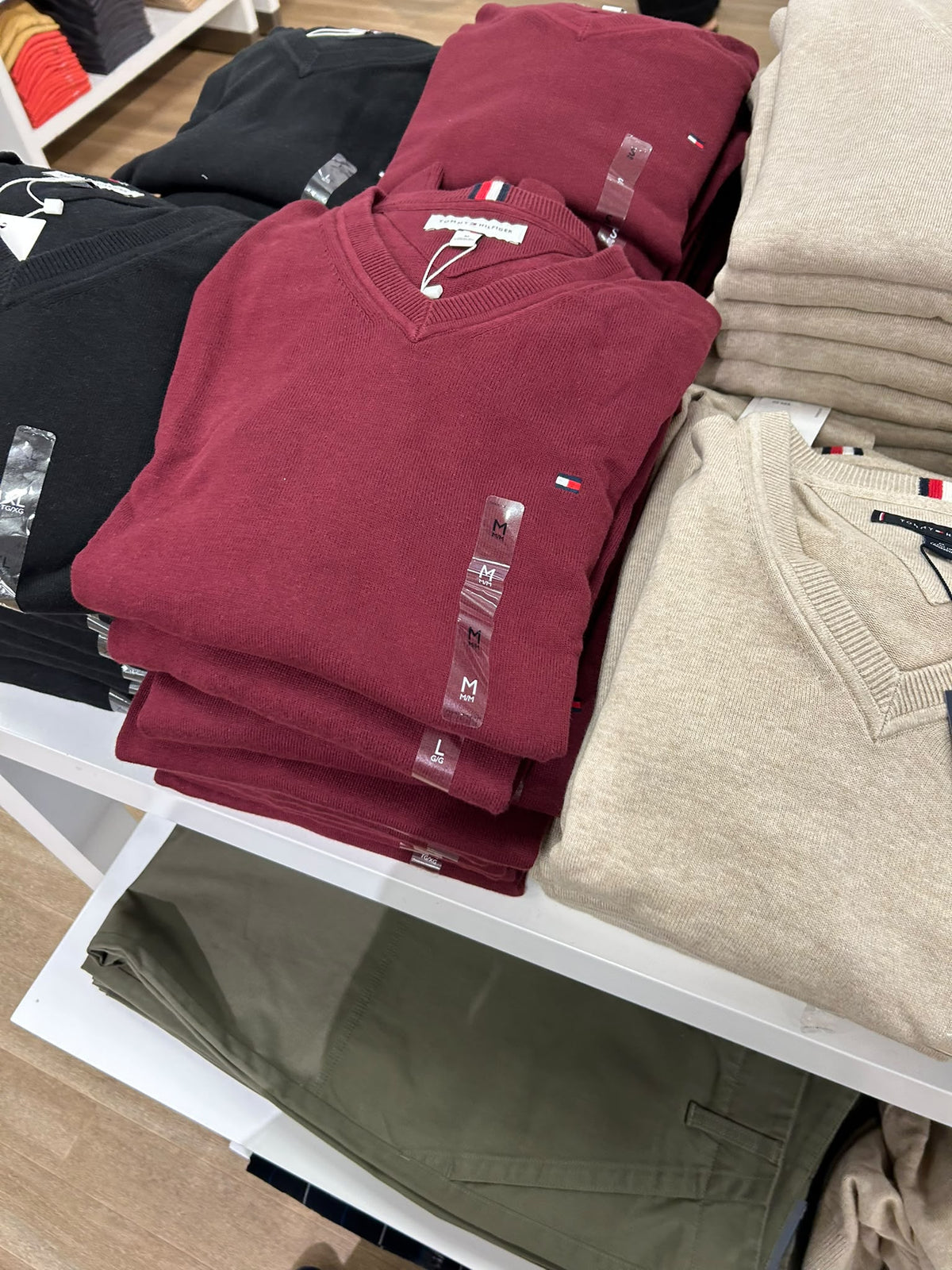Tommy Solid Logo V-Neck Men Sweater- Burgundy